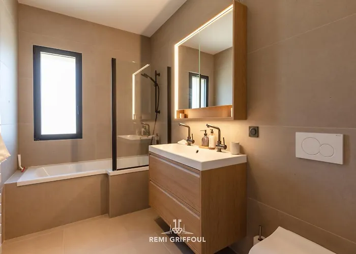 L'elegance 115 M 4 2 Guests Design & Nature Honfleur